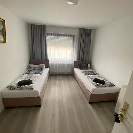 Feniks شقة بلومبرغ